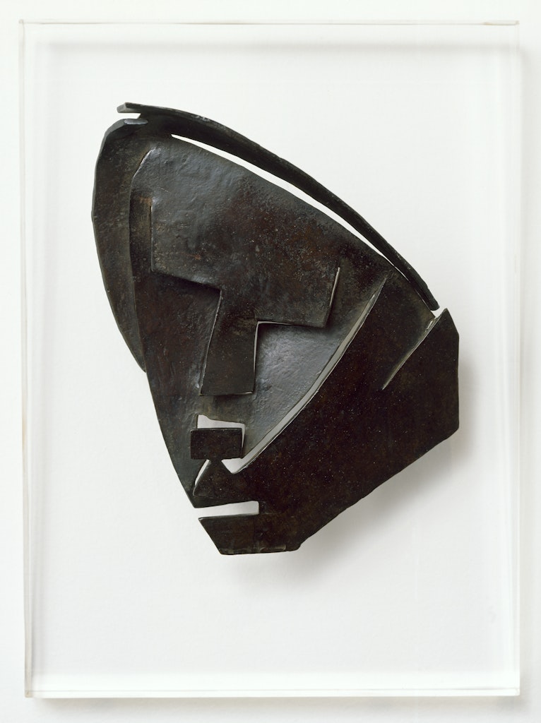 Petit masque découpé Montserrat (Small Cut-Out Montserrat Mask)