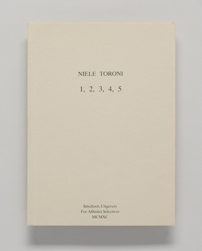 Niele Toroni: 1, 2, 3, 4, 5: Pretexte a un Livre d'Artiste